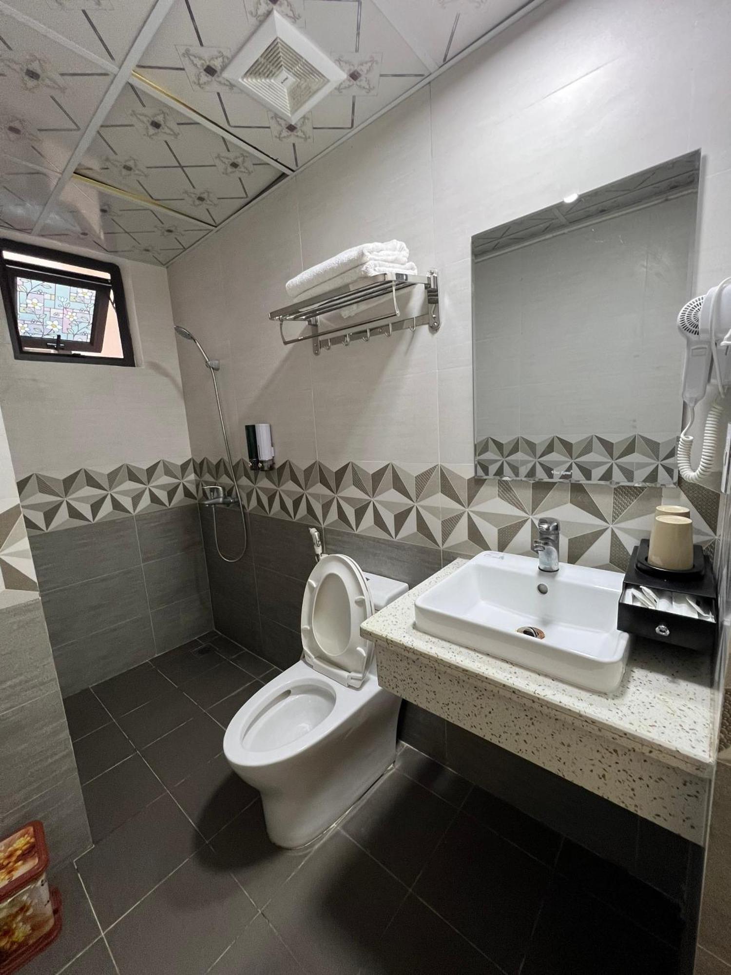Cat Ba Rose Nhung Hotel Dong Khe Sau Exterior photo